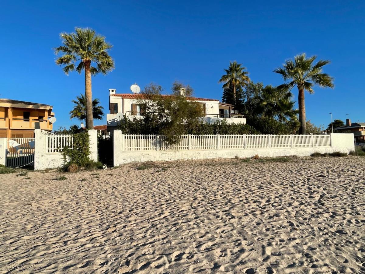 Villa By The Beach sulla Spiaggia Sant'Andrea  Esterno foto